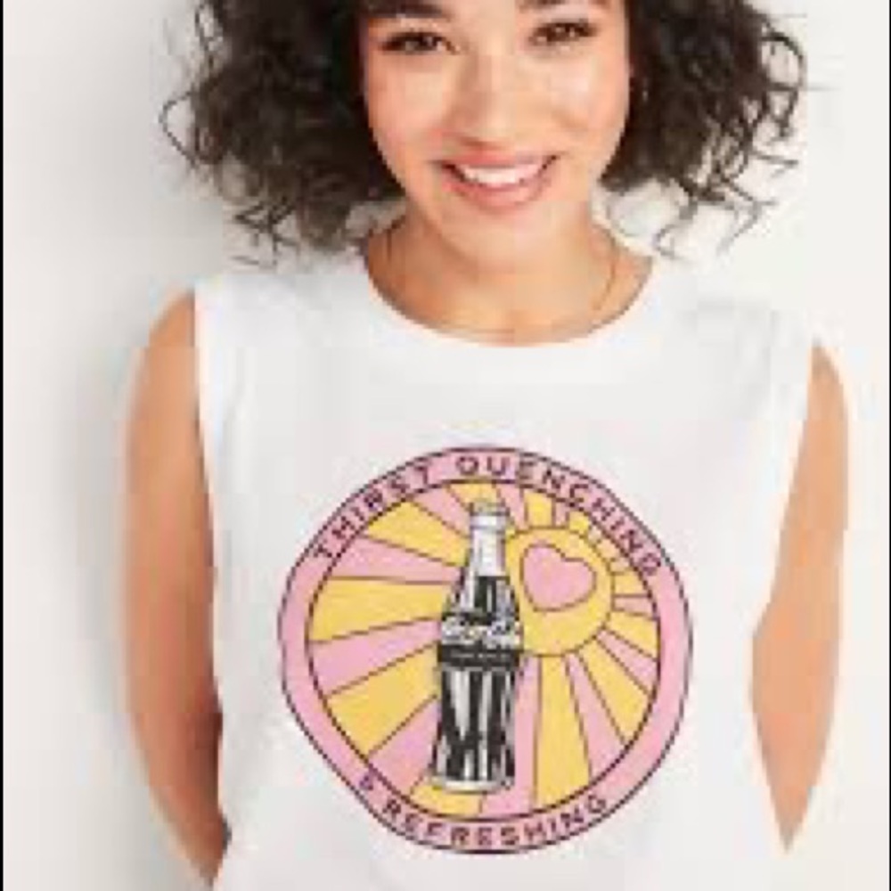 Old Navy Loose Pop-Culture Graphic Sleeveless Tee